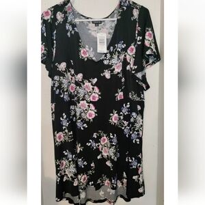 NEW 3X Torrid Black Floral Short Sleeve Tunic Top